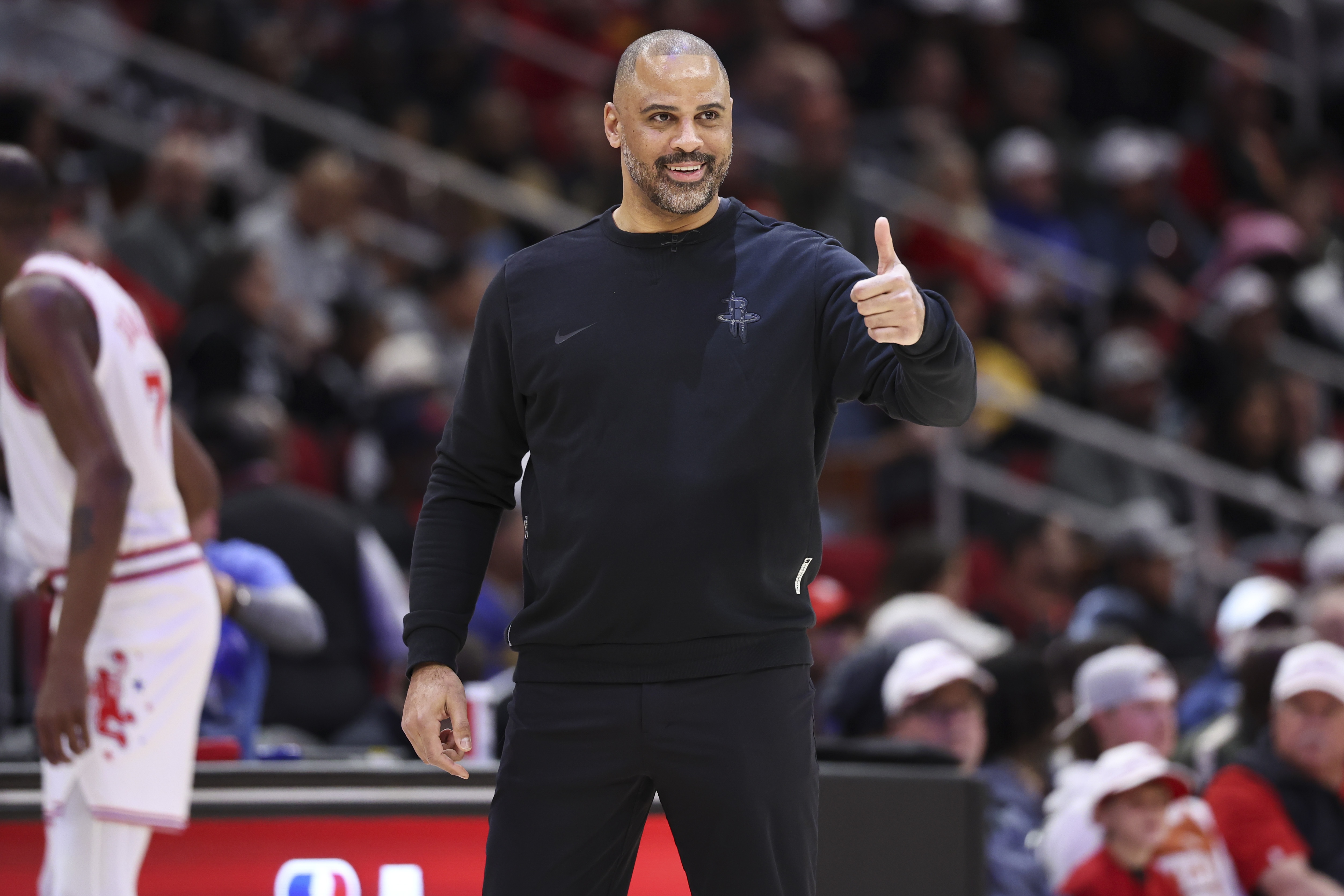 永利官网-19个失误人麻了！火箭没控卫&amp;空间拥挤 失误多看似偶然实则必然？