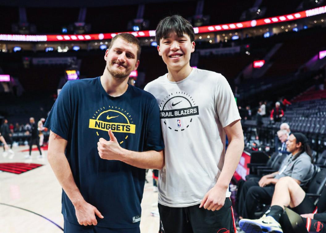 永利官网-杨瀚森谈与约基奇交流感受：练了十几分钟的英语全用上了